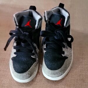 NIKE Air Jordan Hi-Top Sneakers - Black & Gray Suede. KIDS, Sz 11C